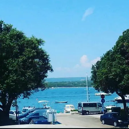 Triglav Studio 2 شقة بونات